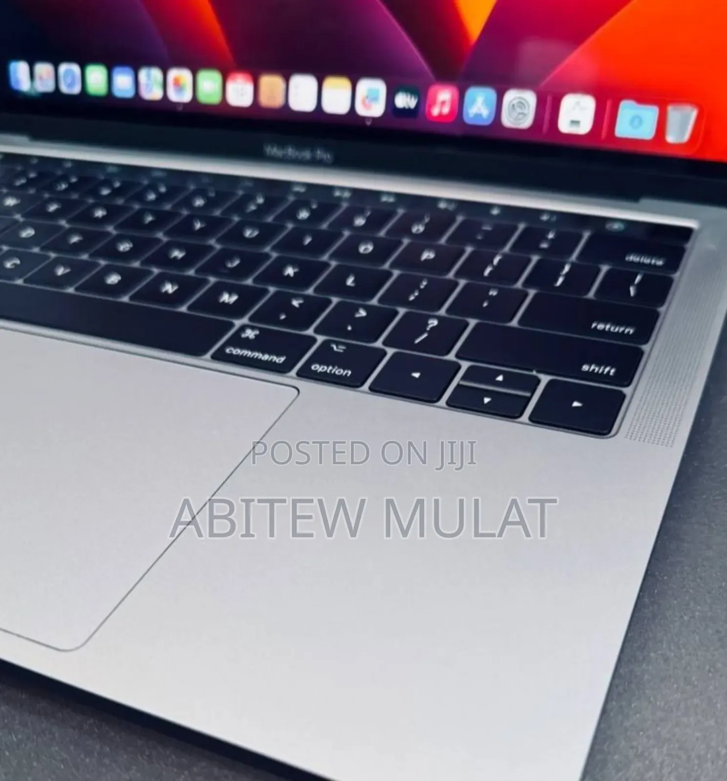 New Laptop Apple MacBook Pro 2017 8GB Intel Core I5 SSD 256GB