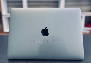 New Laptop Apple MacBook Pro 2017 8GB Intel Core I5 SSD 256GB