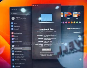 New Laptop Apple MacBook Pro 2017 8GB SSD 256GB