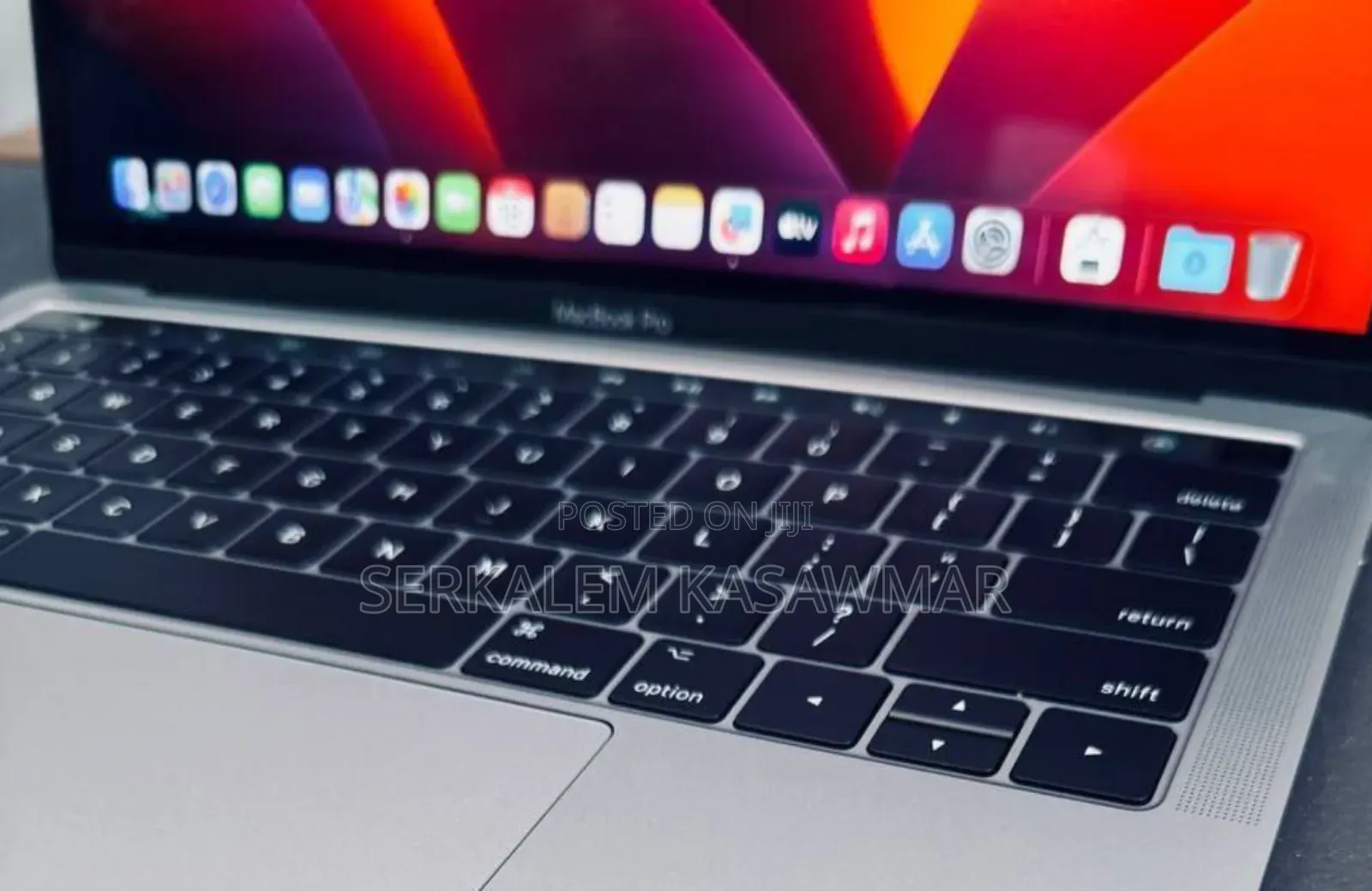 New Laptop Apple MacBook Pro 2017 8GB SSD 256GB