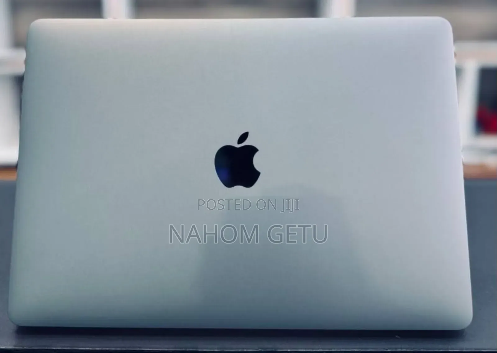 New Laptop Apple MacBook Pro 2017 8GB Intel Core I7 SSD 256GB