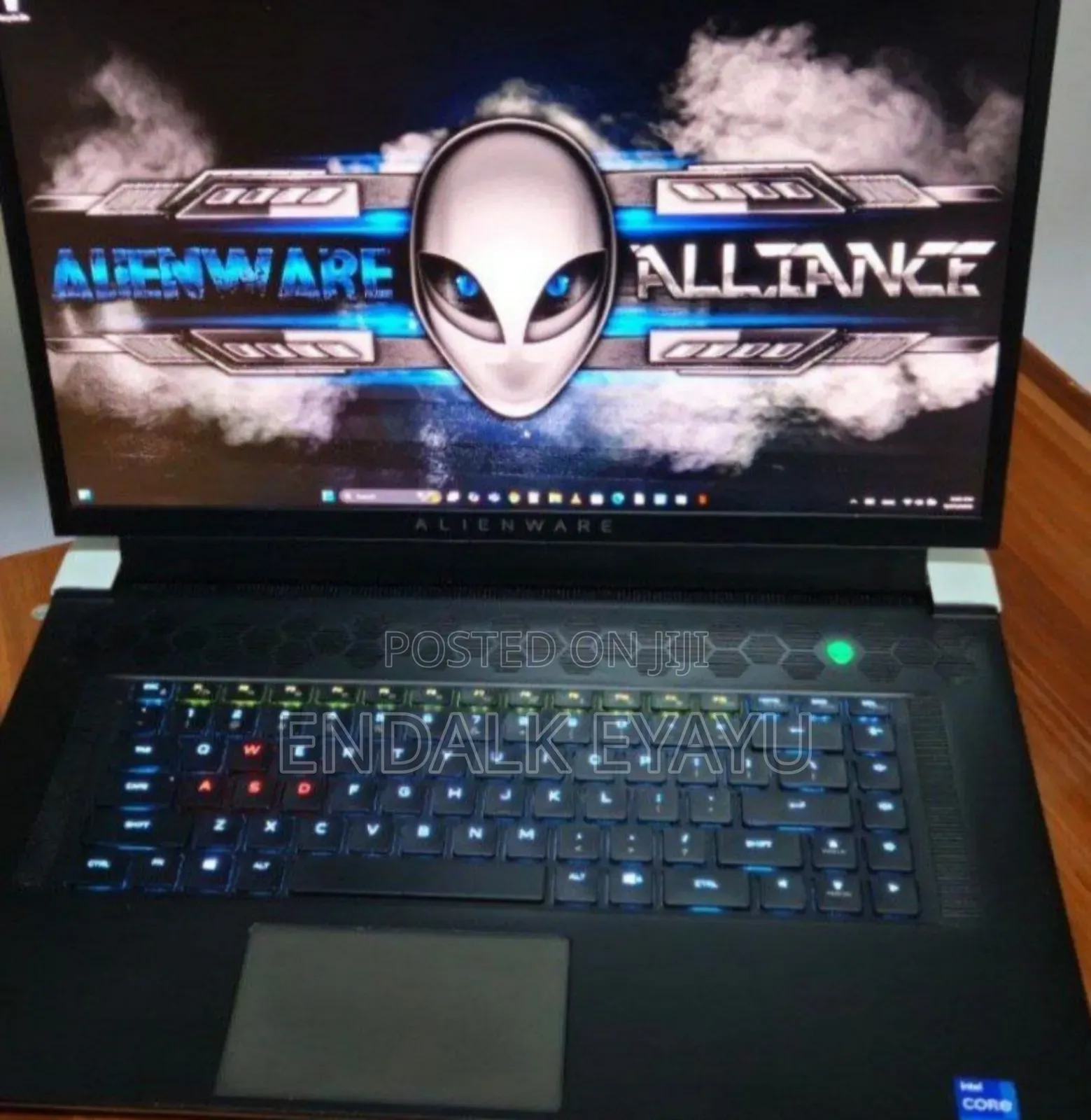 New Laptop Alienware M17x R2 16GB Intel Core I7 SSD 1T