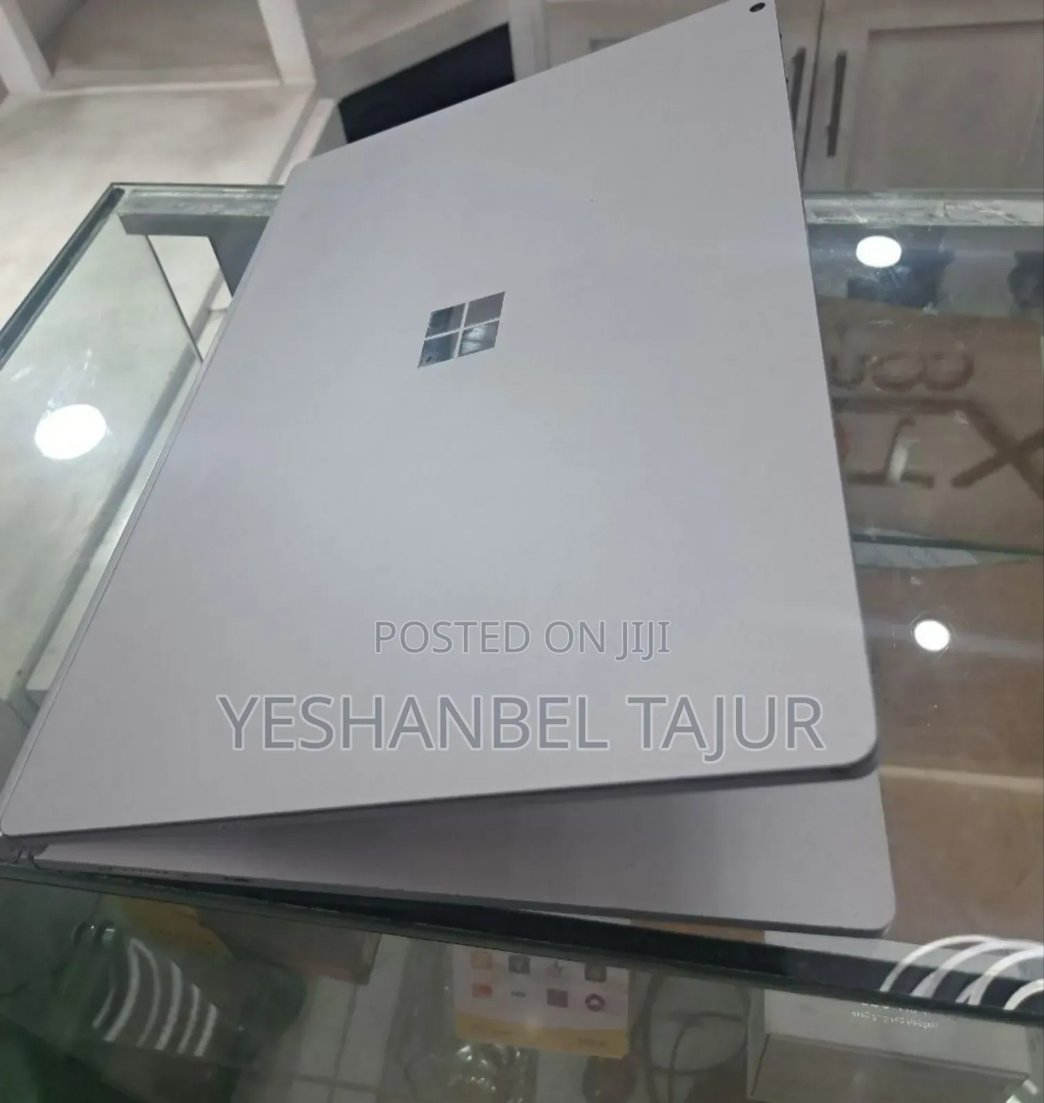 New Laptop Microsoft Surface Book 2 16GB Intel Core I7 SSD 256GB