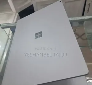 New Laptop Microsoft Surface Book 2 16GB Intel Core I7 SSD 256GB