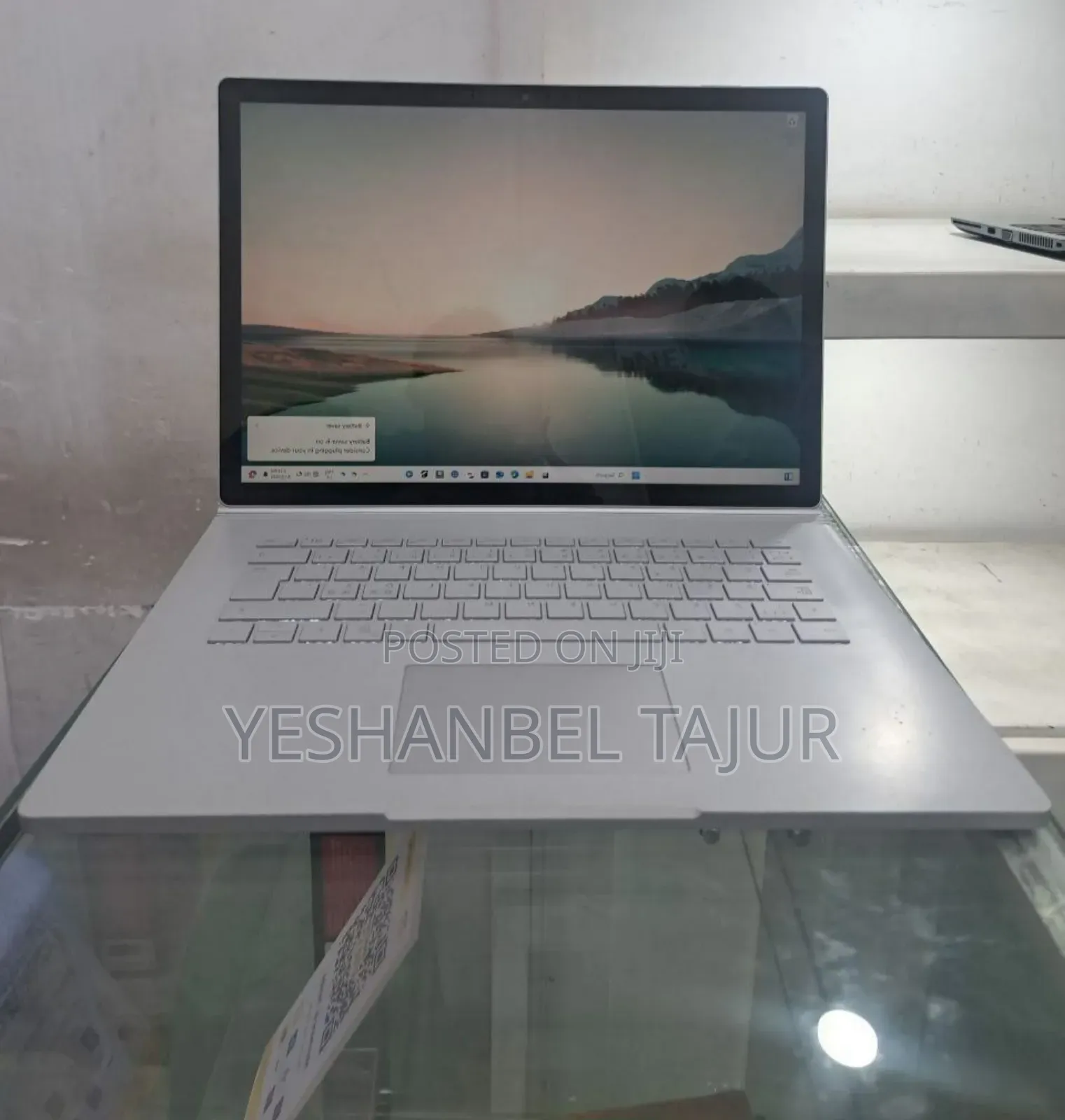 New Laptop Microsoft Surface Book 2 16GB Intel Core I7 SSD 256GB