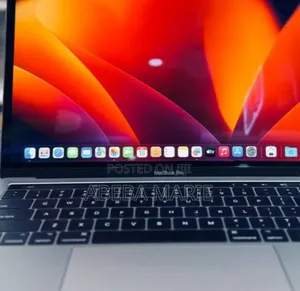 New Laptop Apple MacBook Pro 2017 16GB Intel Core I7 SSD 512GB