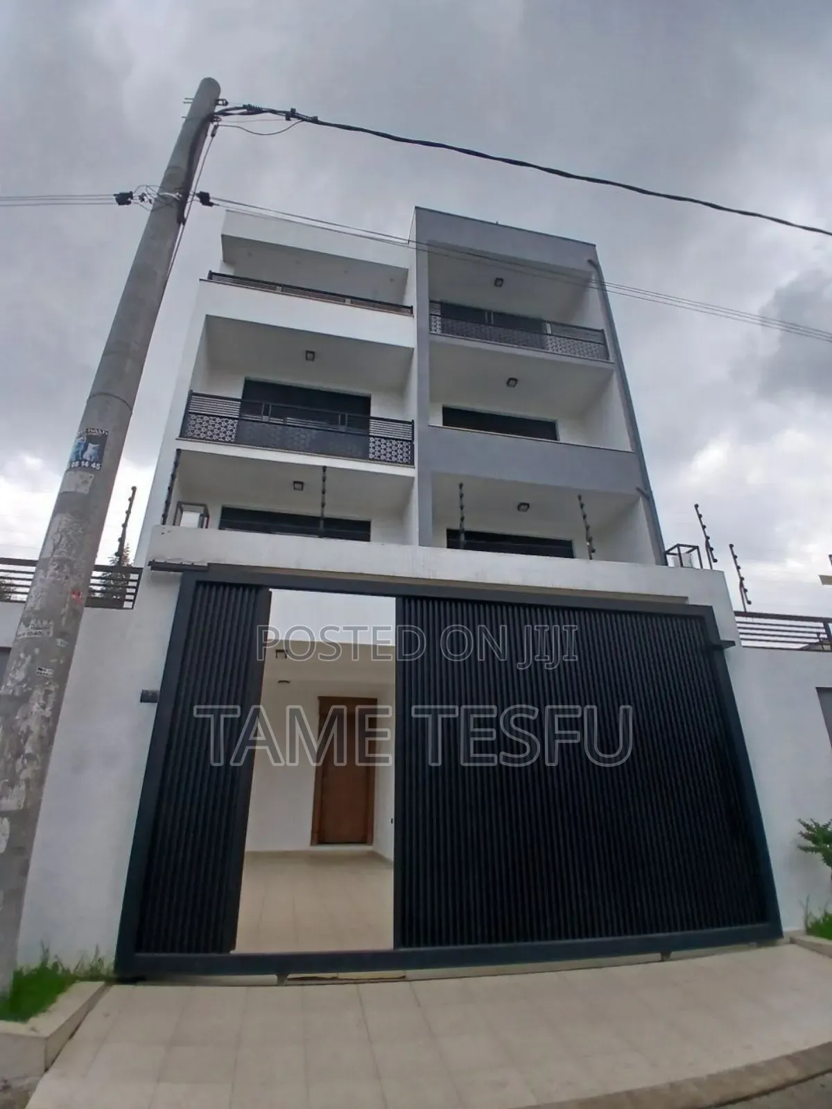 Furnished 10bdrm House in Washington Compound, Bole for sale