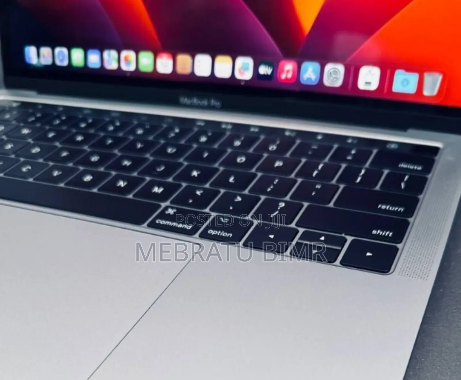 New Laptop Apple MacBook Pro 2017 8GB Intel Core I5 SSD 256GB