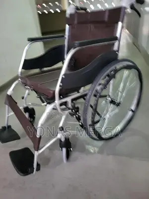 Photo - Wheelchair冬°Wheelchair☆ةwheelchair፱تcut-Out Removable Pot
