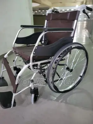 Photo - Multifunctional刈portable Steel Wheelchair٦٦toilet Wheelchair