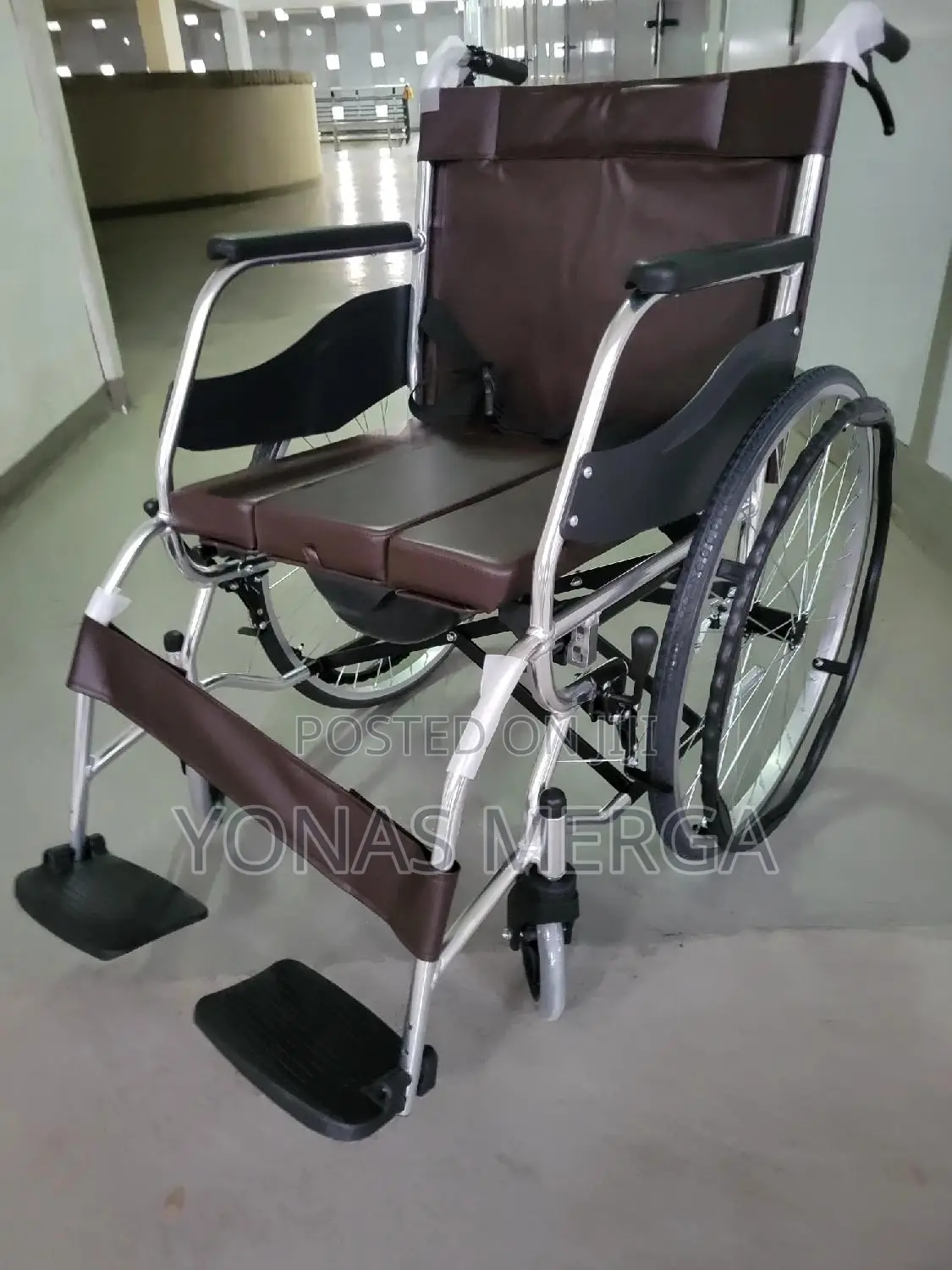 Portable Potty】 : The Comfort Wheelchairغغwheelchairق凼wheel