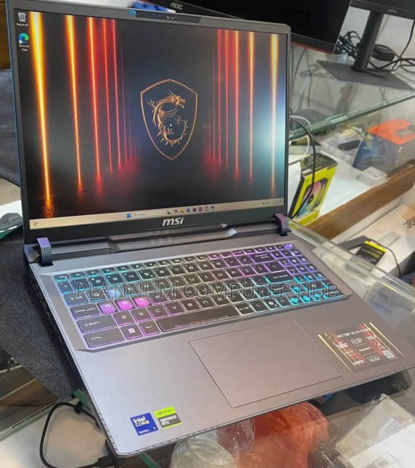 New Laptop MSI Vector 16 HX AI A2XWIG 16GB Intel Core Ultra 7 SSD 1T