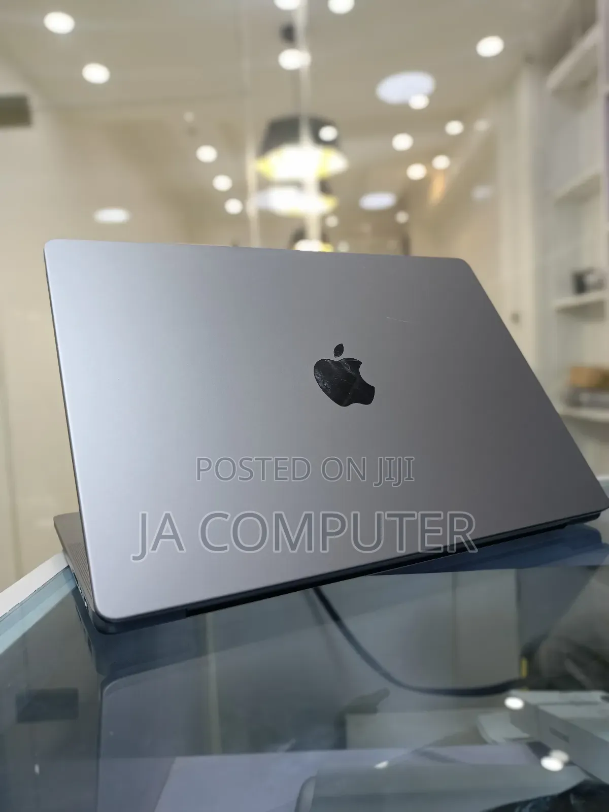 New Laptop Apple MacBook Pro 2021 M1 16GB Apple M1 Pro SSD 512GB