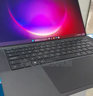 Photo - New Laptop Dell XPS 15 16GB Intel Core I7 SSD 512GB