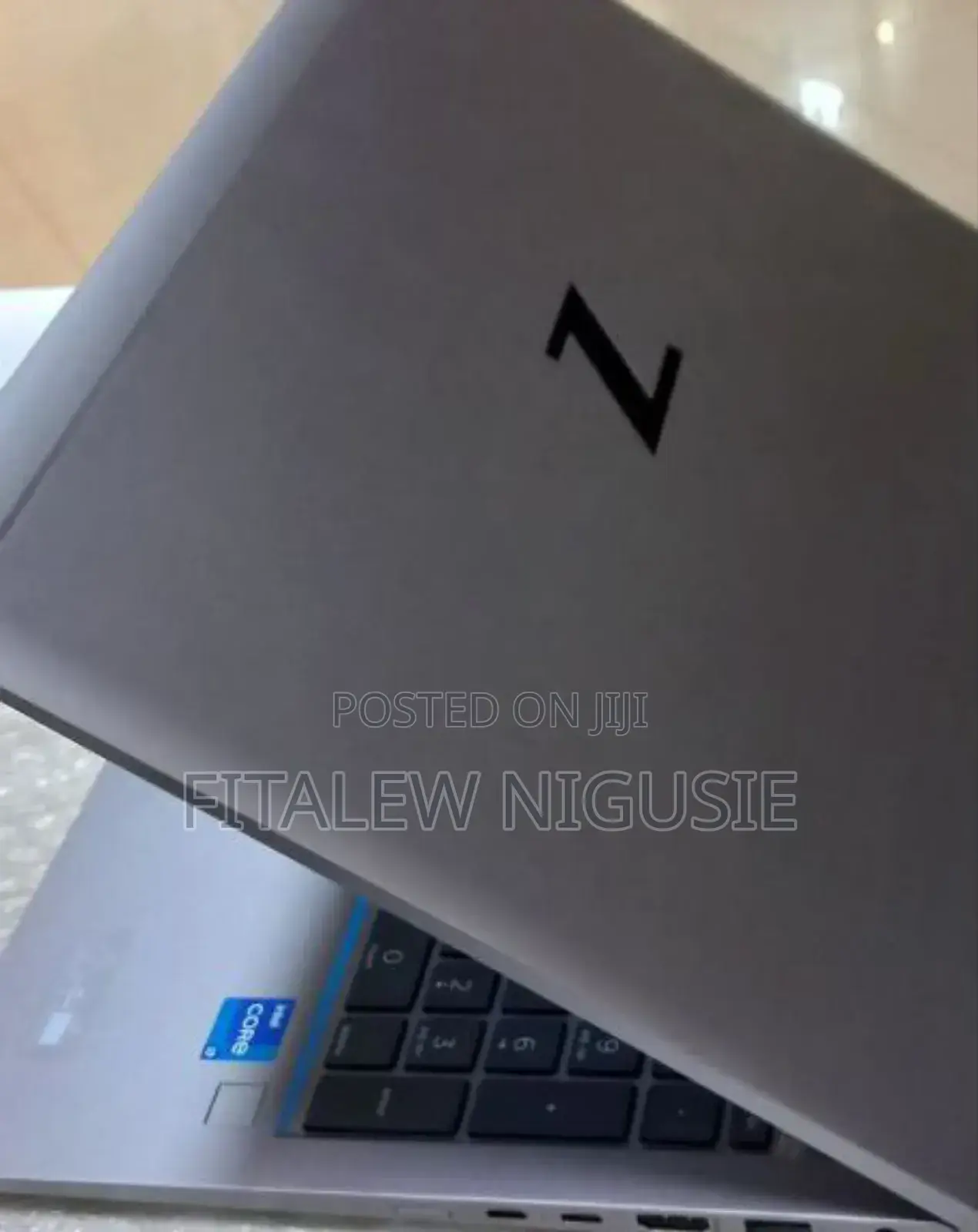 New Laptop HP ZBook Firefly G8 16GB Intel Core I7 SSD 512GB