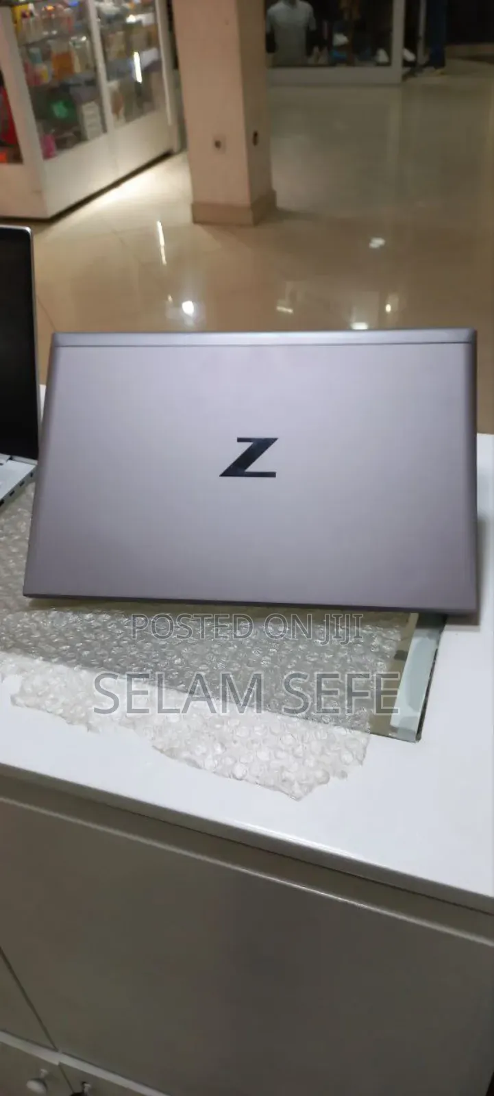 New Laptop HP ZBook Firefly G8 16GB Intel Core I7 SSD 512GB