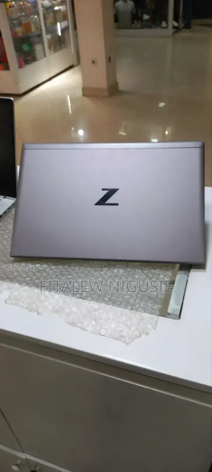 New Laptop HP ZBook Firefly G8 16GB Intel Core I7 SSD 512GB
