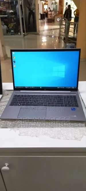 Photo - New Laptop HP ZBook Firefly G8 16GB Intel Core I7 SSD 512GB