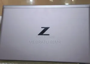 New Laptop HP ZBook Firefly G8 16GB Intel Core I7 SSD 512GB