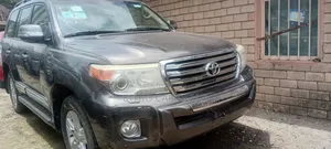 Photo - Toyota Land Cruiser 2013 Matt Black