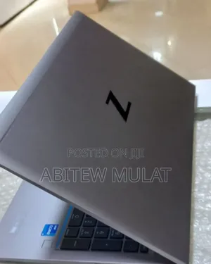 Photo - New Laptop HP ZBook Studio 16GB Intel Core I7 SSD 512GB