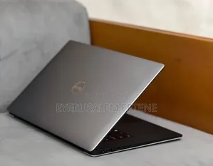 New Laptop Dell Precision 5540 16GB Intel Core I5 SSD 256GB