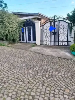 Photo - 3bdrm Villa in አያት, Yeka for sale