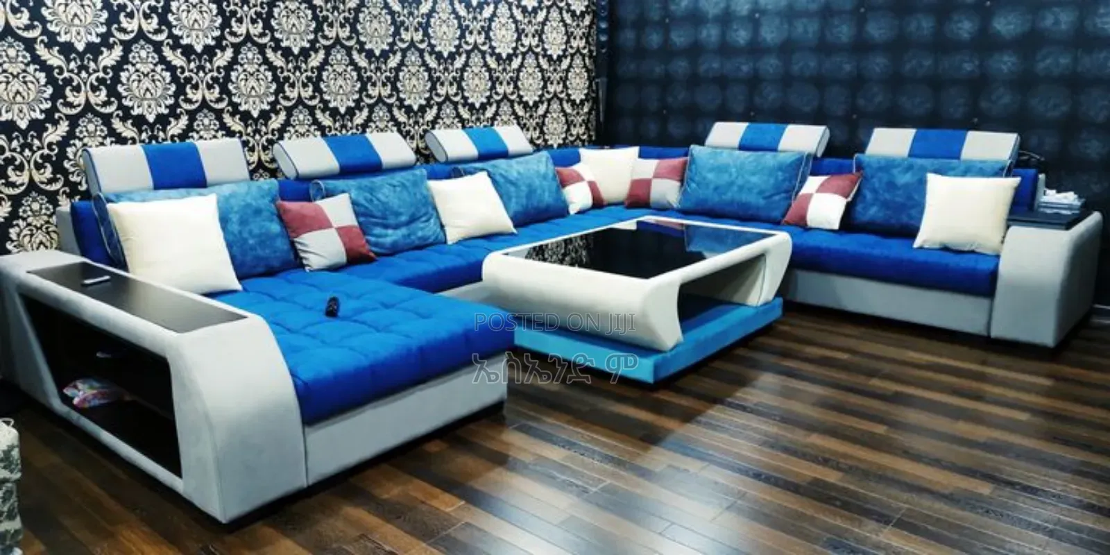Super Modern Adama Sofa Design With Table