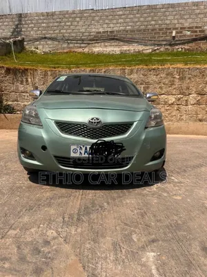 Photo - Toyota Yaris 2010 Green