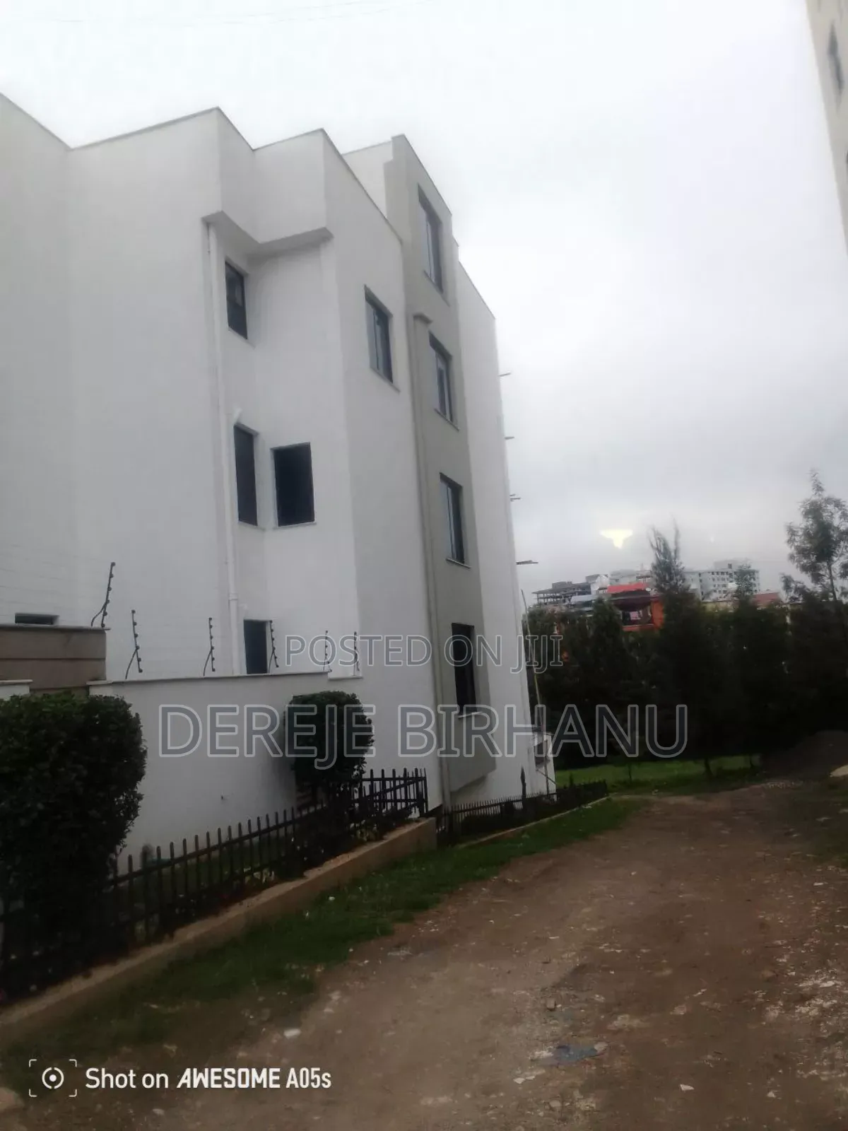 Furnished 6bdrm House in Private Property, Bole for sale