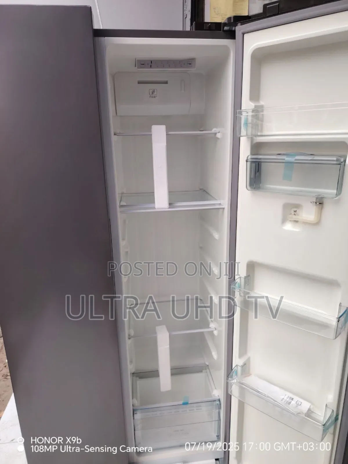 Everest Refrigerator 650l