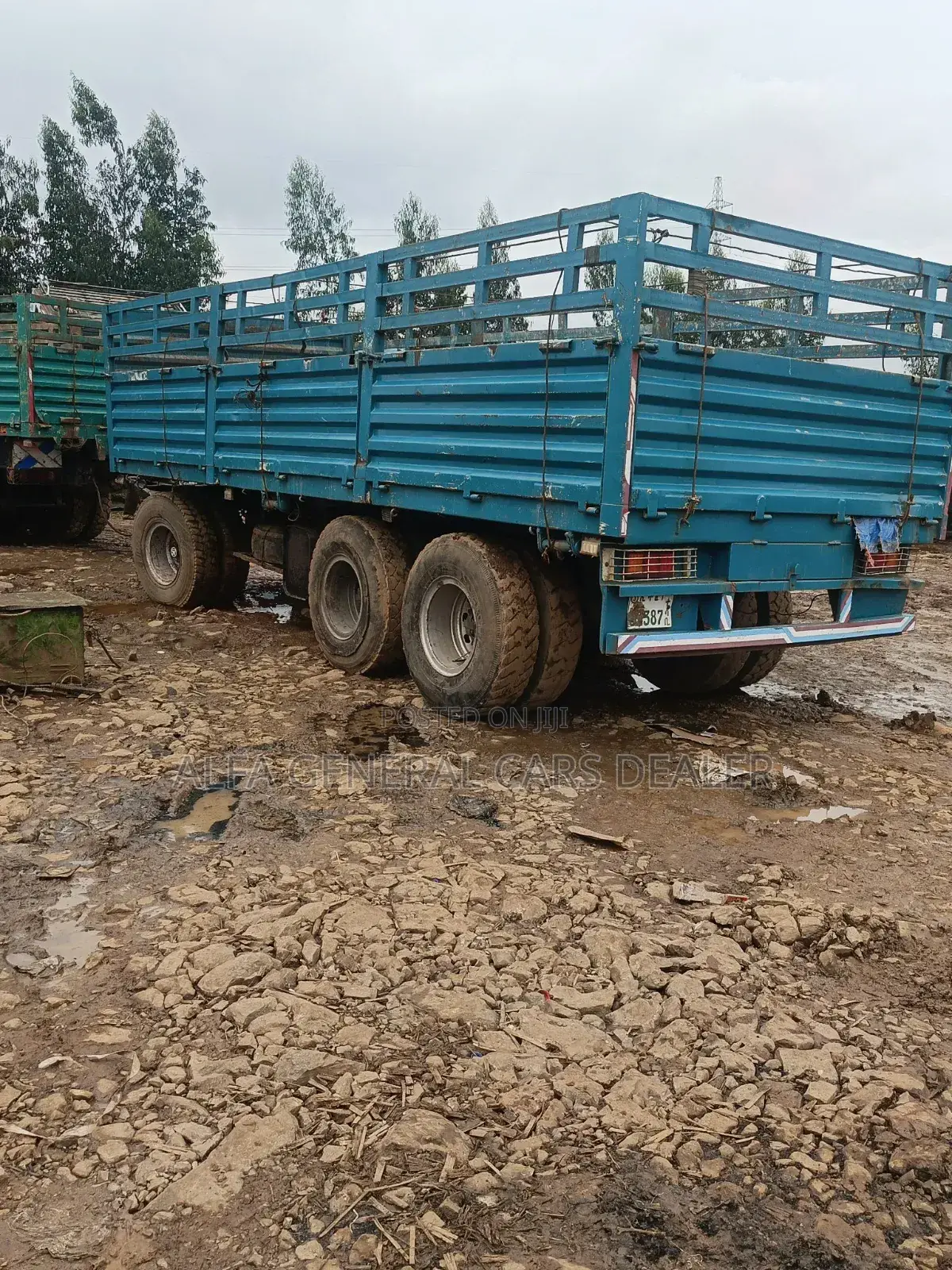 1999 ሞዴል መስፈን ተሳቢ ጎማ 75%