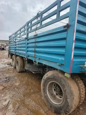 1999 ሞዴል መስፈን ተሳቢ ጎማ 75%