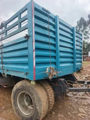 1999 ሞዴል መስፈን ተሳቢ ጎማ 75%