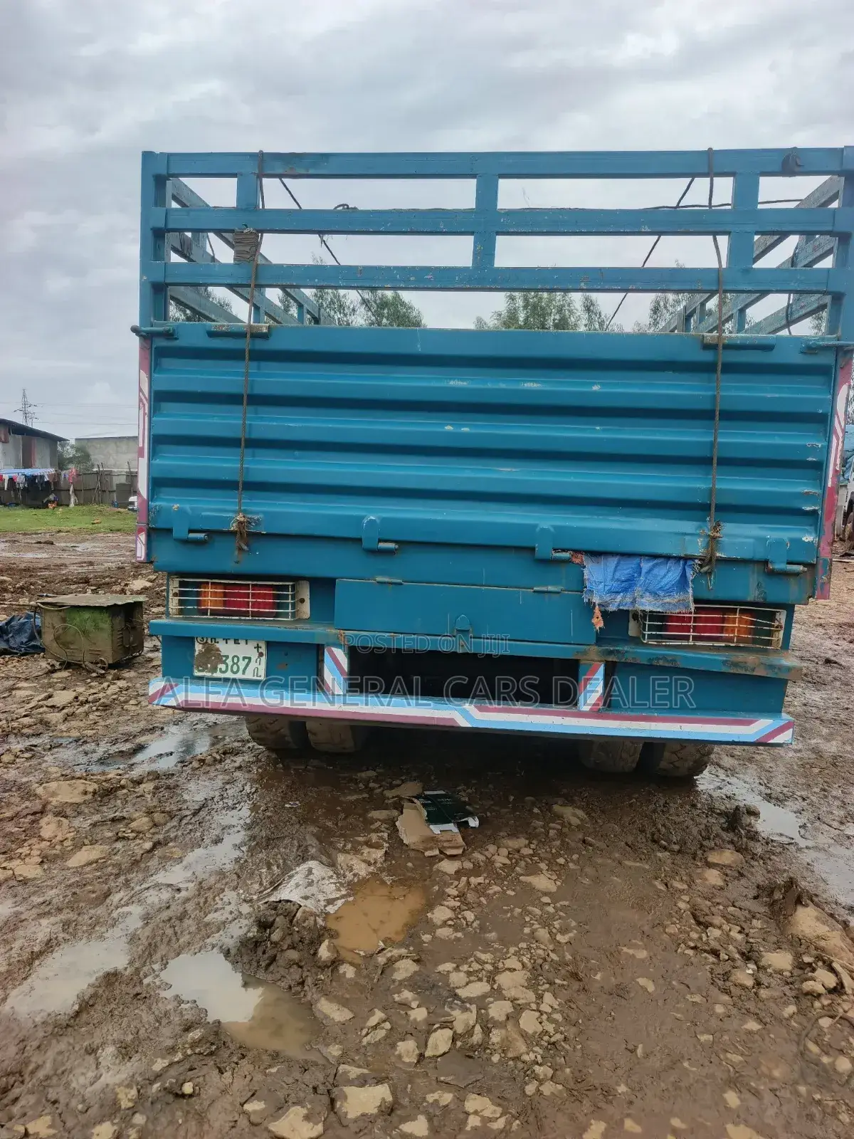 1999 ሞዴል መስፈን ተሳቢ ጎማ 75%