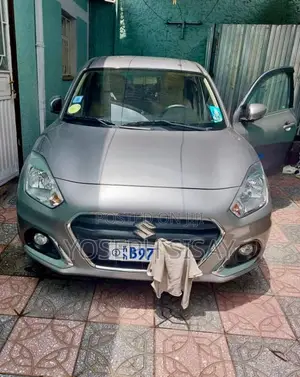 Photo - Suzuki Dzire 2022 Silver
