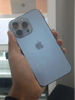Photo - Apple iPhone 13 Pro 256 GB Blue