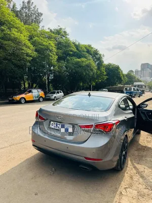 Hyundai Avante 2014 Silver