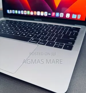 New Laptop Apple MacBook Pro 2017 8GB SSD 256GB
