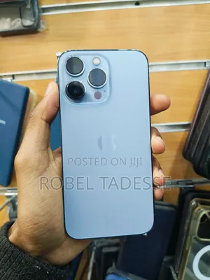 Photo - Apple iPhone 13 Pro 128 GB Blue