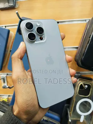 New Apple iPhone 15 Pro Max 256 GB