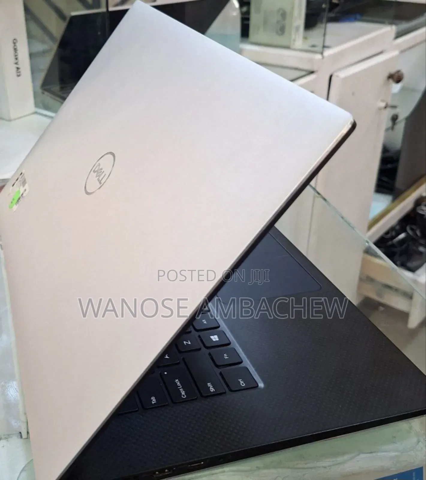 New Laptop Dell Precision 5540 16GB Intel Core I7 SSD 512GB