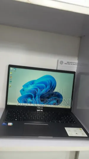 New Laptop Asus 8GB Intel Core i5 SSD 512GB