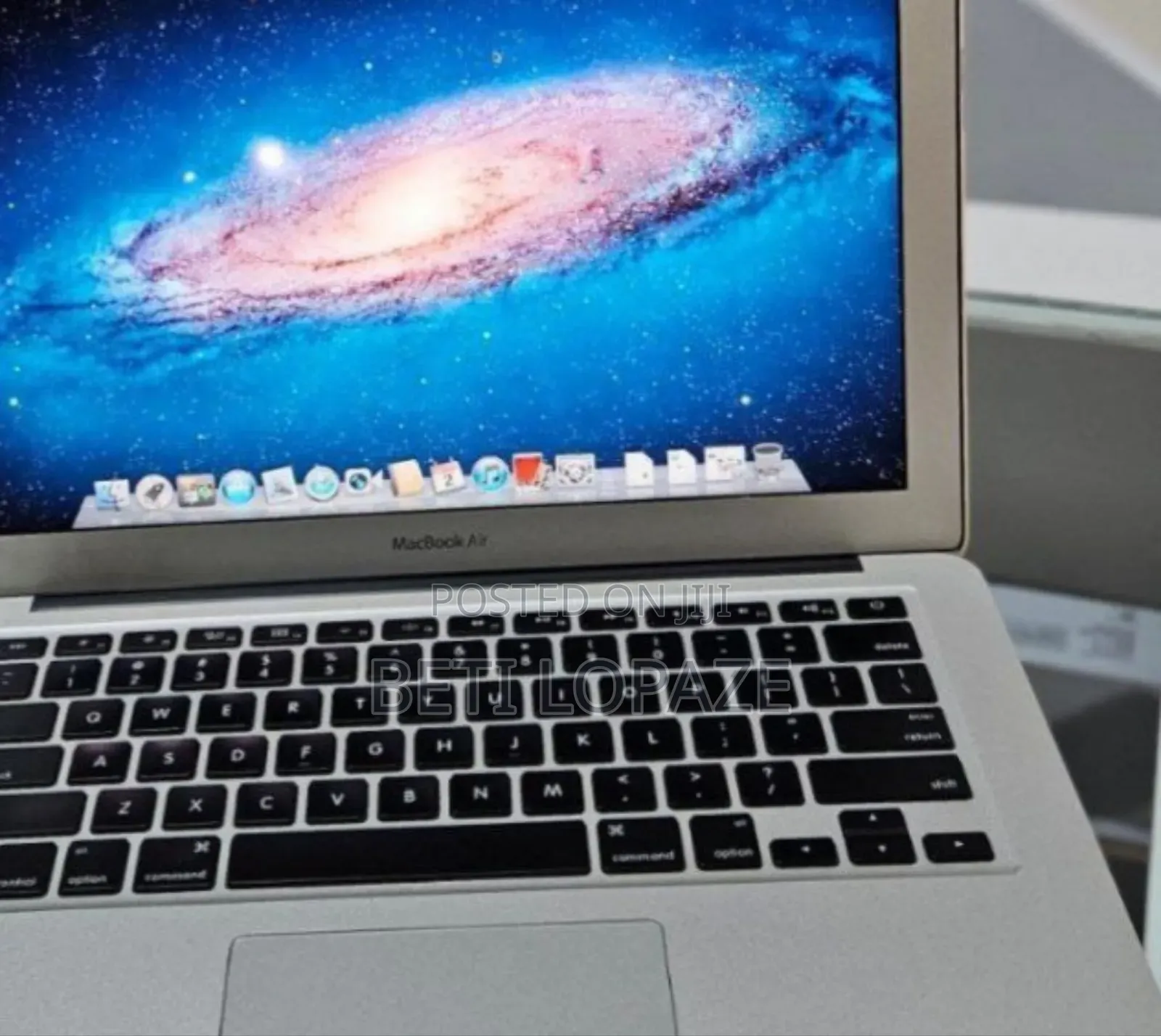 New Laptop Apple MacBook Air 4GB Intel Core I5 SSD 128GB