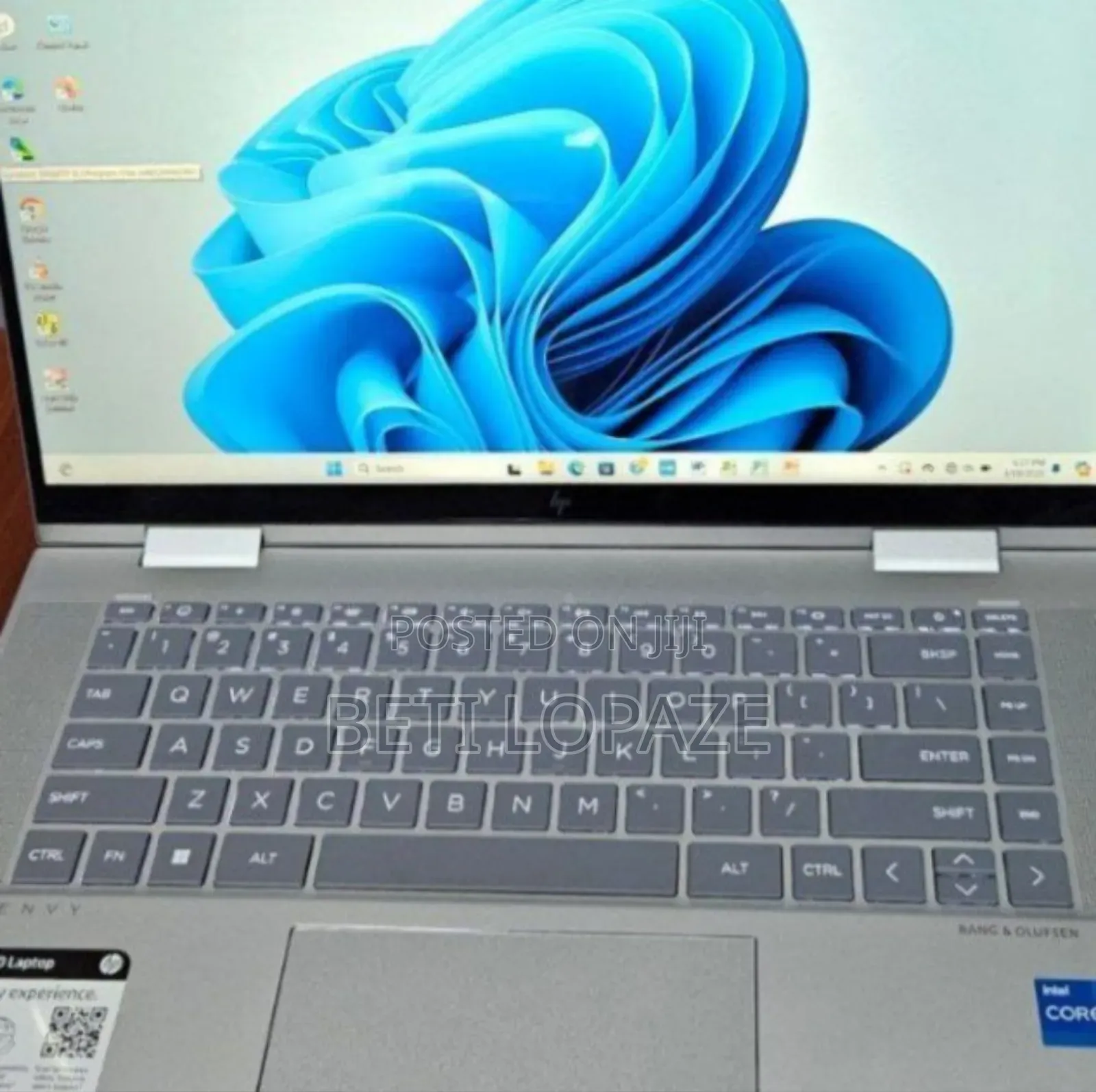 New Laptop HP Envy X360 8GB Intel Core I5 SSD 512GB