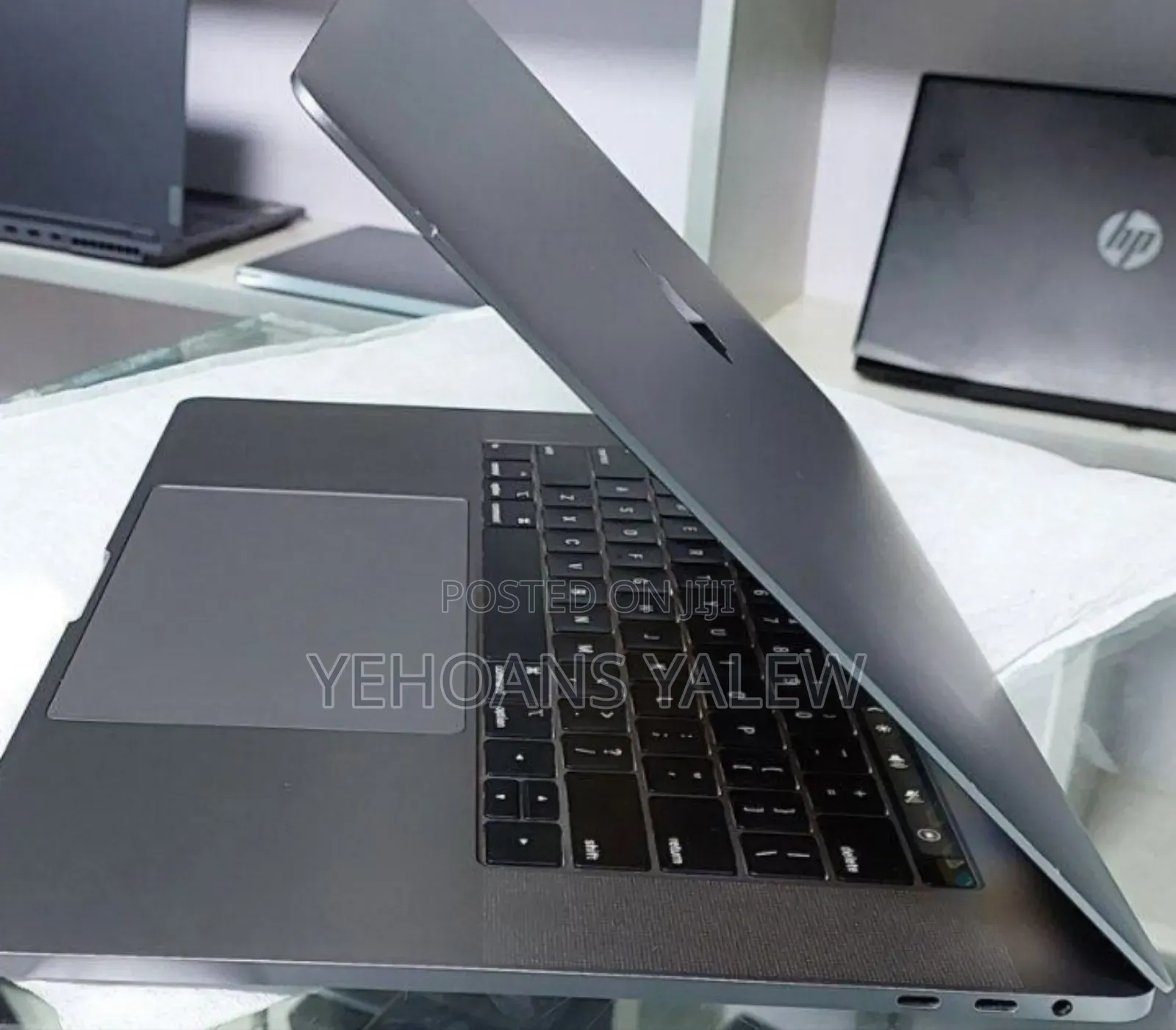 New Laptop Apple MacBook Pro 2019 16GB Intel Core I7 SSD 512GB