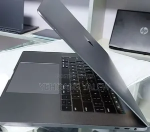 New Laptop Apple MacBook Pro 2019 16GB Intel Core I7 SSD 512GB