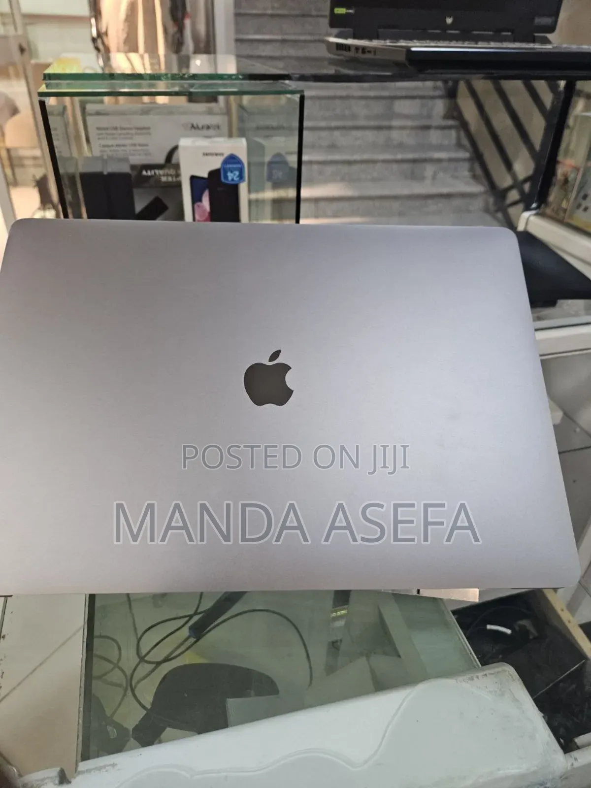 New Laptop Apple MacBook Pro 2019 16GB Intel Core I7 SSD 512GB