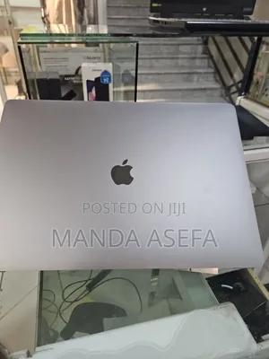 New Laptop Apple MacBook Pro 2019 16GB Intel Core I7 SSD 512GB