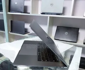 New Laptop Apple MacBook Pro 2019 16GB Intel Core I7 SSD 512GB